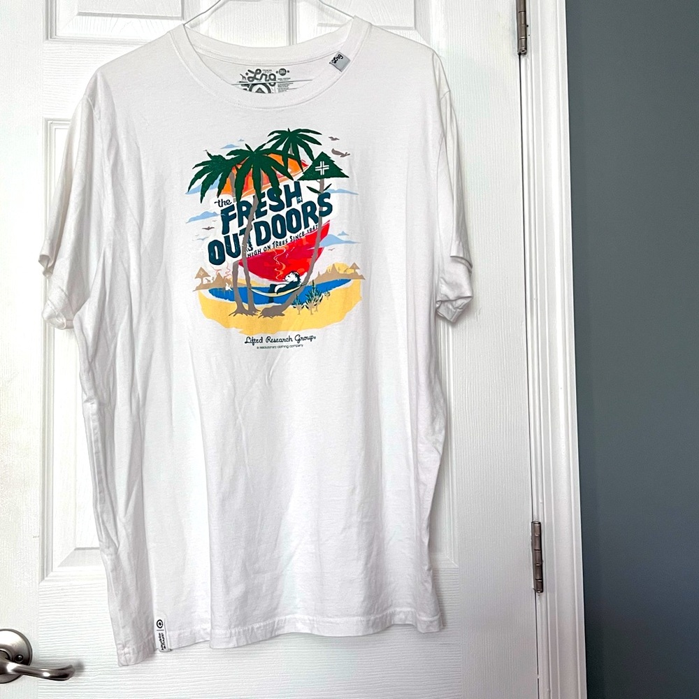 LRG graphic t shirt